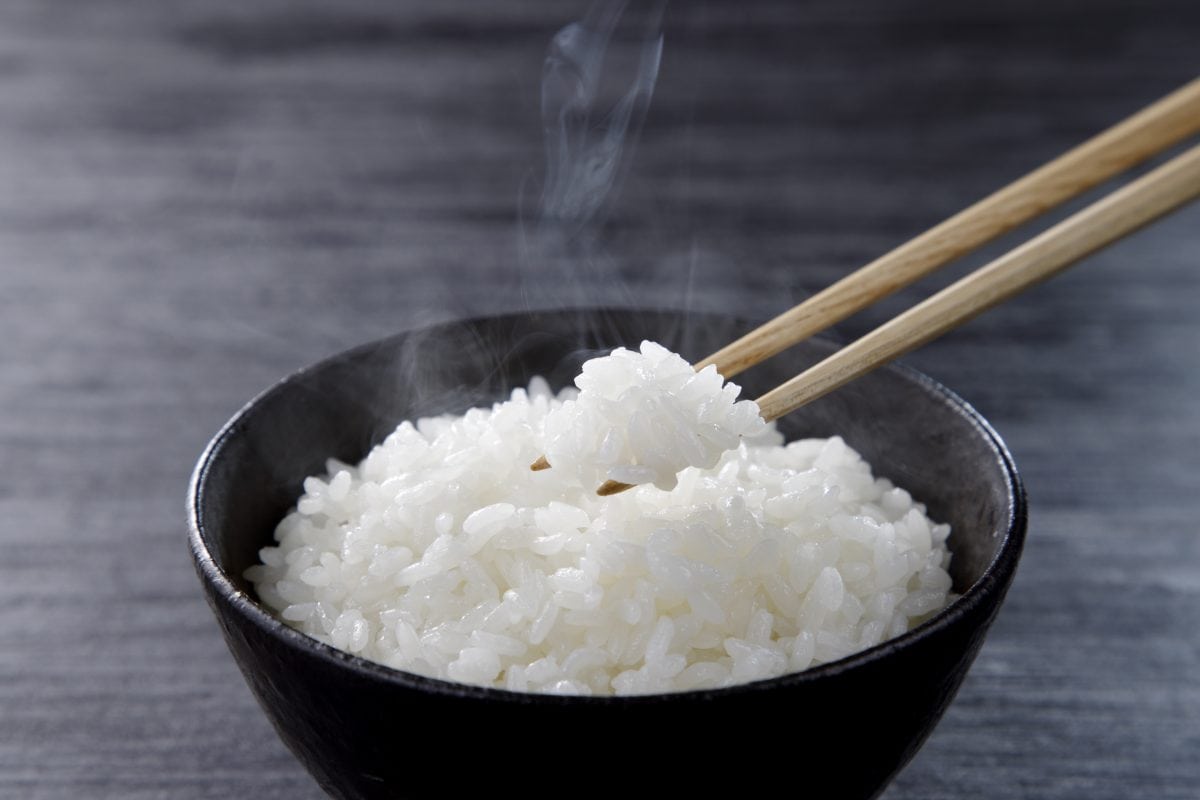 米の水分を蒸発しにくくしているため、冷凍ごはんもおいしく食べられる