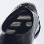 大きな通気口から空気が循環し、靴内を快適な状態に保ってくれる仕組み