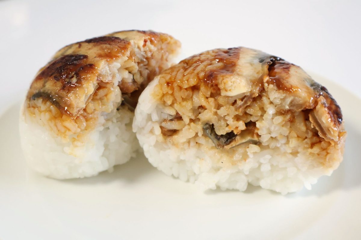 断面は中まで蒲焼き入りで美味しそうだが……
