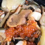 中央にはウニが