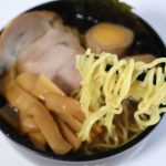 麺は特徴的な味で美味しい