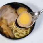 煮卵は燻製っぽさがある