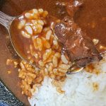 ごろっとしたチキンはホロホロと柔らかく、ルーとの相性も抜群。