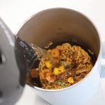お湯をそそぐ