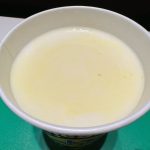 強すぎない絶妙な酸味と、クリーミーながらもすっきりとした飲みごたえが特長