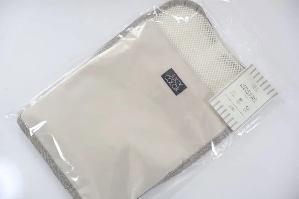 第2位　「3COINSで入荷→完売を繰り返す」これ猛暑対策に優秀！“スリコのひんやりグッズ”の実力を徹底リポート。ネッククーラー専用の保冷ポーチも