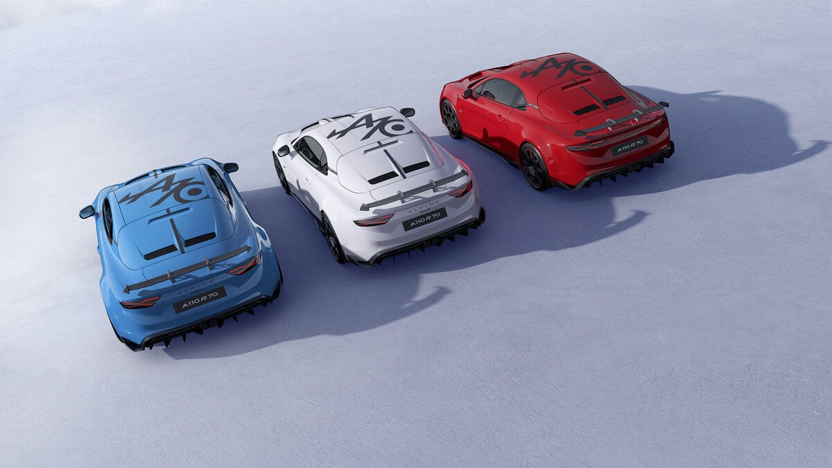 販売台数はブルーキャディのボディカラーが4台、ブラングラシエが5台、ルージュ マニエティックが5台の限定14台