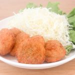 「東京日本橋たいめいけんの三代目茂出木浩司シェフとつくったカレーコロッケ」は小さいから、レンチン時間が短く、それでもかなりカリッと感があります