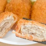 「豚ローストアンガス牛入り・極上メンチかつ」は肉のゴロッと食感もあってとってもジューシー