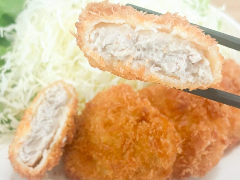 「サクッとやわらか・極上ヒレかつ」はチキンナゲットのようなかなりやわらかめのフワッとした食感