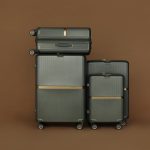 サムソナイト「ミンター スピナー55」￥63,800／55.0×38.0×22.0㎝／3.3㎏／55ℓ サムソナイト「ミンター スピナー61EXP」￥67,100／61.0×41.0×27.0㎝／3.8㎏／53～60ℓ サムソナイト「ミンター スピナー69EXP」￥70,400／69.0×49.0×29.0㎝／4.6㎏／75～92ℓ サムソナイト「ミンター スピナー75EXP」￥74,800／75.0×52.0×31.0㎝／5.4㎏／100～118ℓ