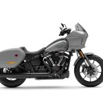 2025年モデルの「ローライダー ST」ではクロームトリムとブラックトリムを用意。ブラックトリムがビリヤードグレーなど5色を設定する