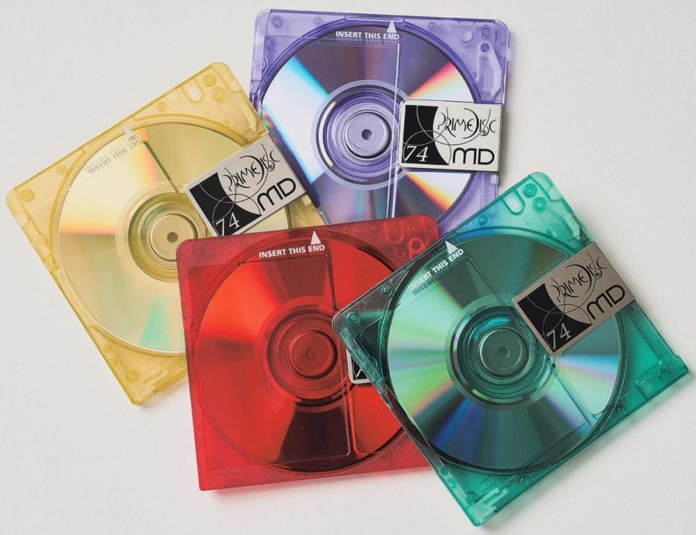 「ソニーが生んだMDとは？」
1992年に発売されたMDはソニーが独自に開発したもの。データの書き換えには磁気を使うものの、データはレーザーで読み取ることができる。小さく使いやすいメディアとして爆発的に普及した