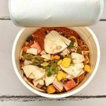 日清食品 日清カップヌードルレッドシーフードヌードル／具材にはいか＆キャベツ＆カニカマ＆卵＆ねぎとこれも豪華ラインナップ