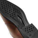 「RUNWALK 7 LS」と「RUNWALK 7 TS GTX」は、靴底の中部から前部にかけてY字型の樹脂製補強材を内蔵することで、歩行時の過度なねじれを抑制し、安定した歩行をサポート