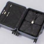 荷物の量に応じて高さ調節が可能なディバイダー