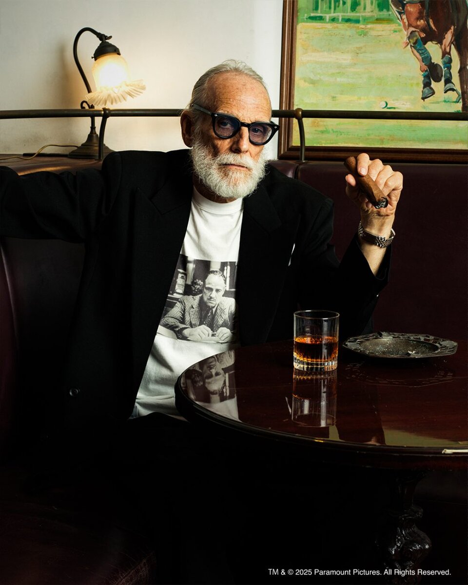 ショット×ゴッドファーザー「ドン・コルレオーネ Tシャツ」￥13,200／3色展開（ブラック、グレー、ホワイト）