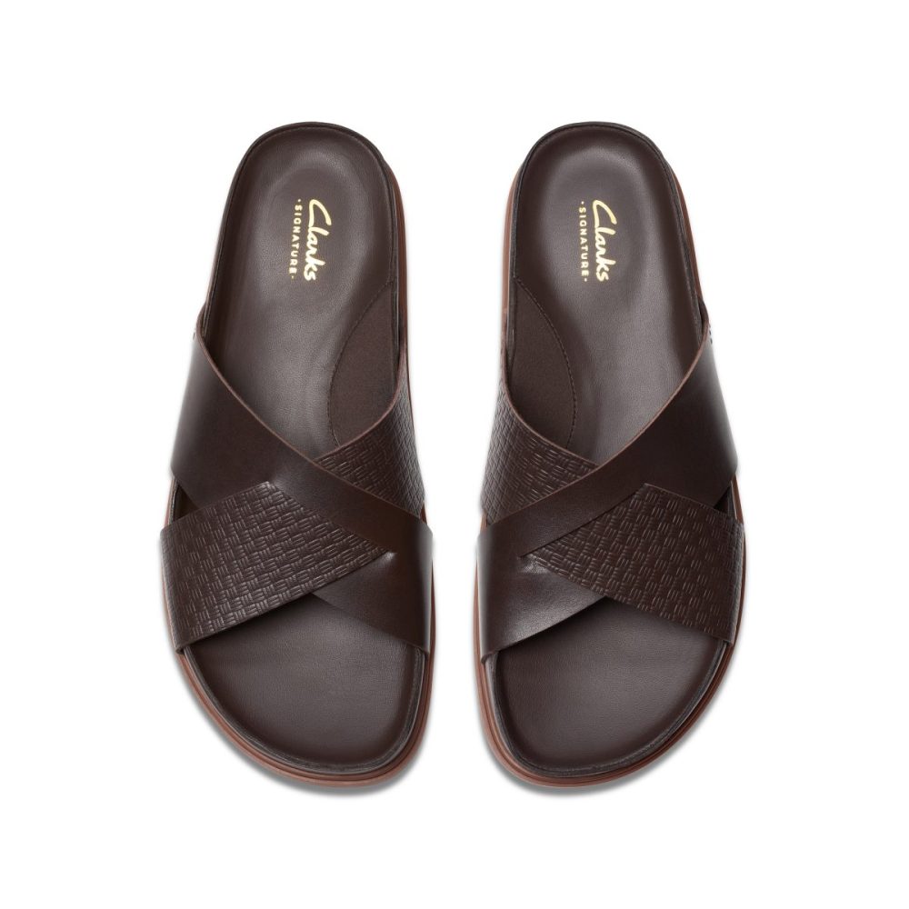 クラークス「トーフォードクロス」￥17,600／ブラウン