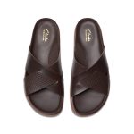 クラークス「トーフォードクロス」￥17,600／ブラウン