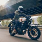 幅広いシーンにおいて楽しく、安心感のあるライドを味わうことが可能な「XSR700 ABS」