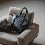 【持続可能な国産原皮】ガンゾが北海道・畜産牛革を使った新シリーズ「7QS-R」をローンチ