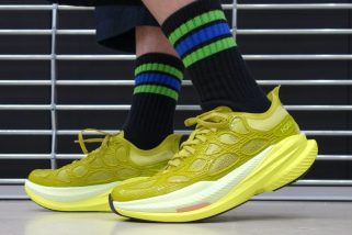 「反発力ヤバすぎ」エリート級テクノロジーを隠し持つ！HOKAの次世代スニーカーをエディターが試し履きレビュー