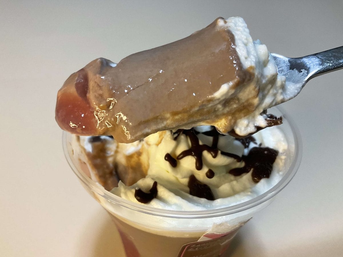 セブン-イレブン、とろけるチョコプリン　ストロベリー　