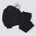 夏用のセットアップなので、ビジネスに使えるのはもちろん、ゴルフにも使えるのが本作の魅力