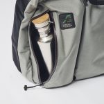 向かって左は縦長タイプで、ドリンクボトルを入れておくのによさそう