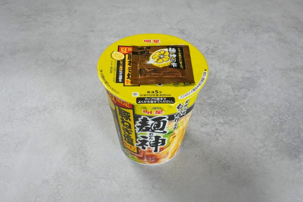 明星食品
明星 麺神カップ 豚ねぎ塩ラーメン
￥278）（税別）
