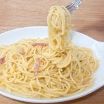 濃厚カルボナーラはベーコンの風味がしっかり効いていて、黒胡椒も程よいピリッと感じ