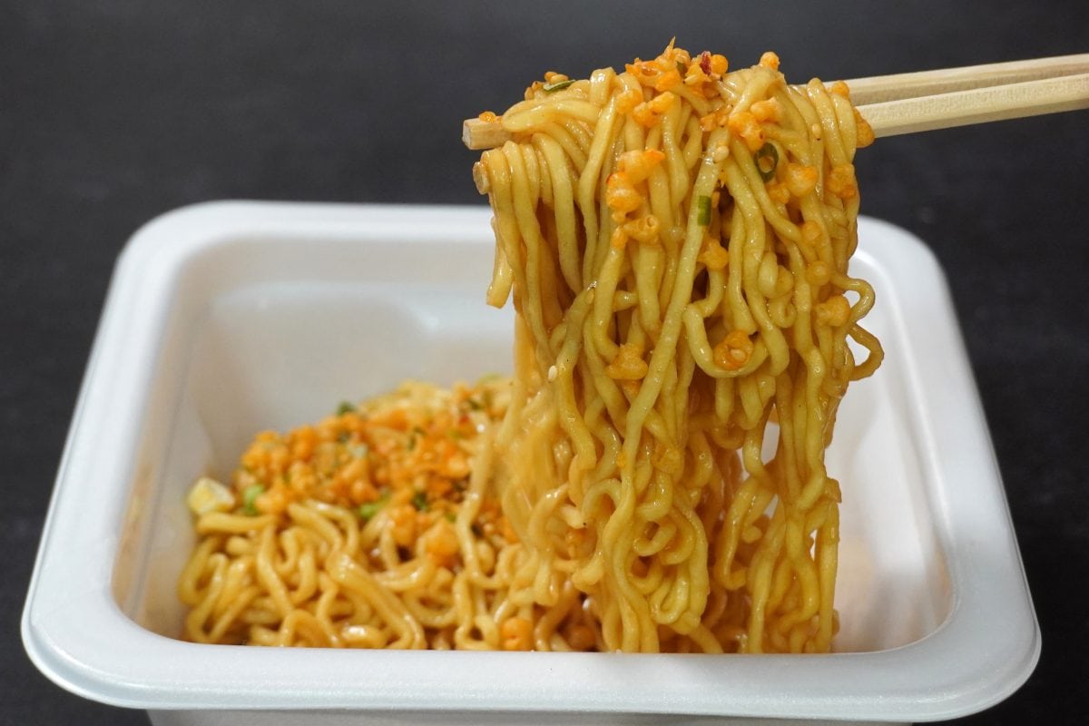 カップラーメン　焼きそば　まとめ売り 大盛り＆限定品あり 今さらだけど、セブンイレブンの1分湯戻し「大盛ソース焼そば」が