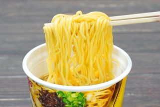 「話題のカップ麺はうまいのか？」料理研究家リュウジ監修“至高の醤油ラーメン”をグルメライターが徹底リポート！おすすめアレンジも再現してみた