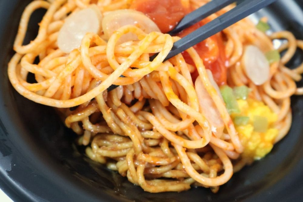 ナポリタンの下に焼きそばが！