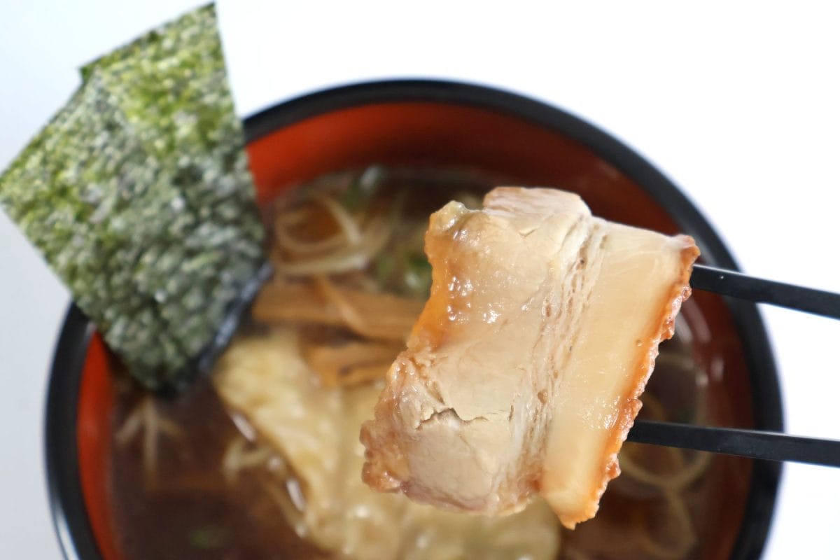 チャーシューはじゅわっと脂感がある