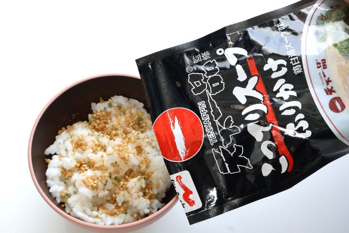 〆にスープへごはんを投入するように……ふりかけてみよう