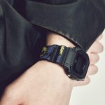 オリジナルのペイズリー総柄が大胆に施されている
