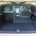 リアシートは6:4の分割可倒式を採用しているので荷物に合わせてアレンジできる