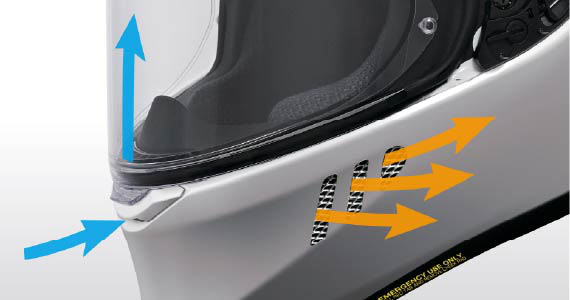 WYVERNシリーズを想起させるスリットはロアエアアウトレットとしての機能も備える