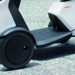 四輪ともエアタイヤを採用し、サスペンション構造との組み合わせで快適な乗り心地を実現