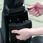 脱着式リチウムイオンバッテリーは2.5kgと軽量