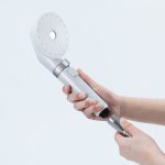 シャワーヘッドは工具不要で使用中のシャワーヘッドと簡単に付け替け可能