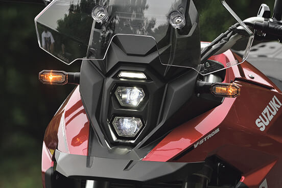 スズキ
Vストローム800　「先進の機能とデザインが光る」