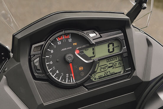 スズキ
Vストローム650XT ABS　「走りと快適性を熟成させた一台」
