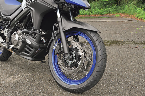 スズキ
Vストローム650XT ABS　「走りと快適性を熟成させた一台」