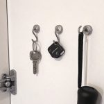 サンスター文具 2WAYオープナー アケルキー　「角にはキーホールが設けられ、壁掛けやキーホルダー化が可能。インテリアを邪魔しない色使いもいい！」