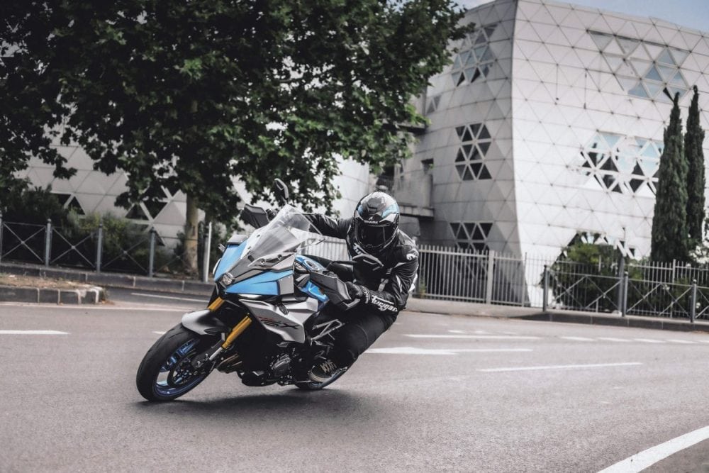 スズキ
GSX-S1000GX
￥2,057,000
