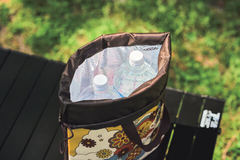 アルミ蒸着で保冷効果アップ