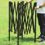 中心のレバーを押し上げるだけで簡単に広がる新構造