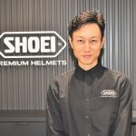 「SHOEI Gallery YOKOHAMA店長　市瀬友洋さん」 ヘルメット選びのアドバイスから商品説明、そしてフィッティングまで丁寧な対応でライダーからの信頼も厚い